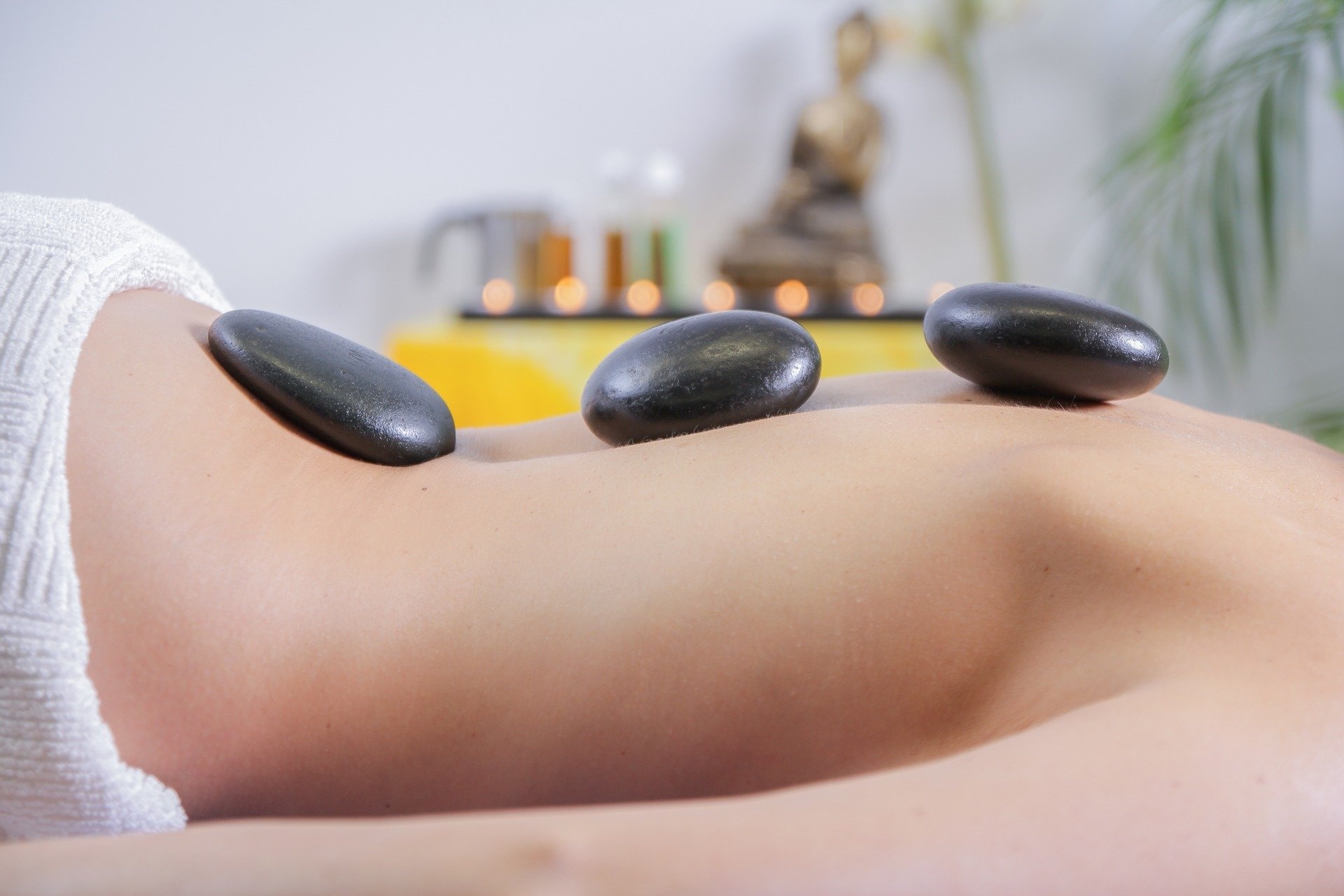 hot_stone_massage2